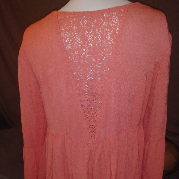 Sheer top. - Picture 4 of 5